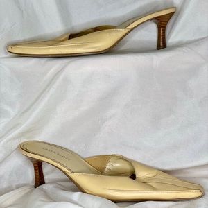 KAREN SCOTT - EGG OPEN BACK HEEL 🐥